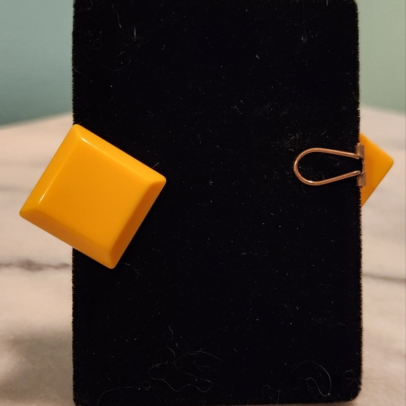 Vintage 80's-90's Clip on Earrings - Picture 2 of 3